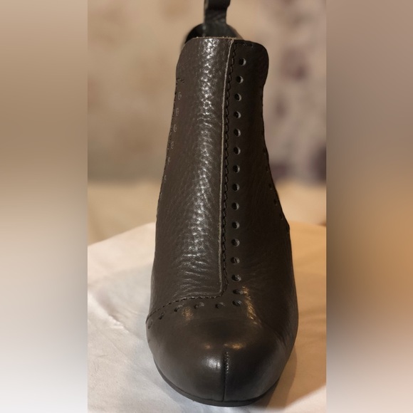 Pedro Garcia Brown Leather Justine Chelsea Stretch Ankle Boots - Picture 4 of 13